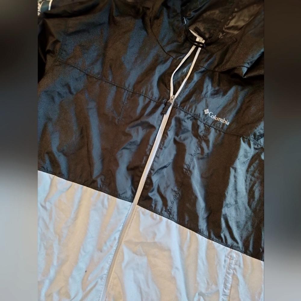 Columbia Windbreaker